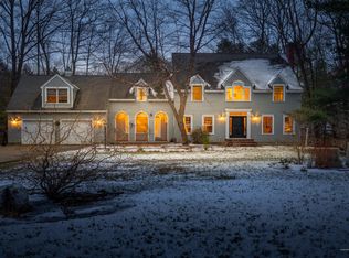 4 Gordons Ln, Cape Elizabeth, ME 04107