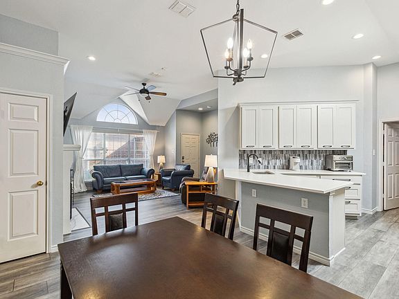 3rd image of 3809 Seminole Ct