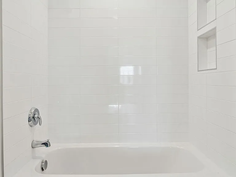Graduate Pointe — Photo 141