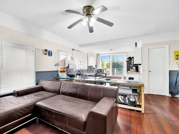 1011 Banner Avenue image 17 of 23