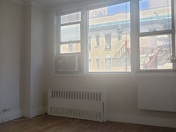 2nd image of 200 E 30th St APT 5H