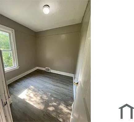 2619 N 23rd St — Photo 5