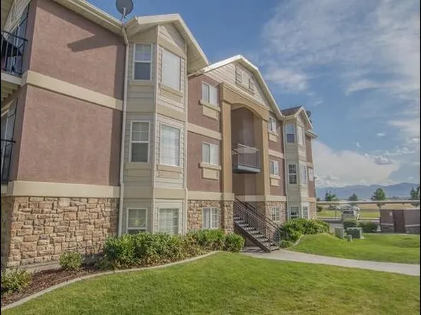 3956 W Romney Park Dr #4, West Jordan, UT 84084