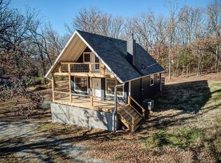 17298 Crestview Rd, Fayetteville, AR 72701