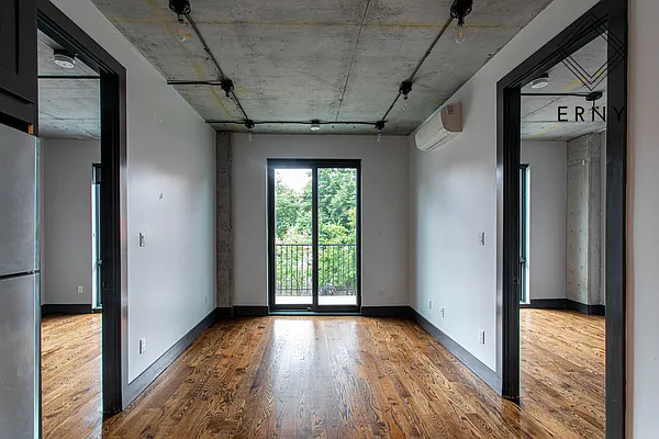 Rented by ERNY LLC | media 17