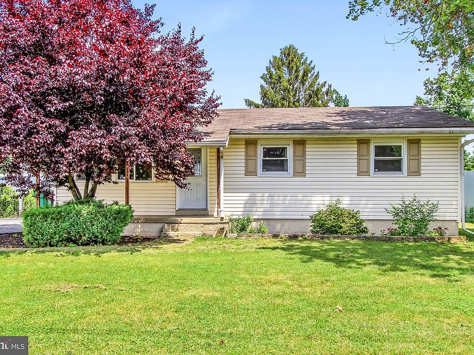 1st image of 19 Timothy Dr