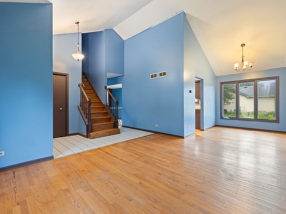 5th image of 983 Valleyview Dr