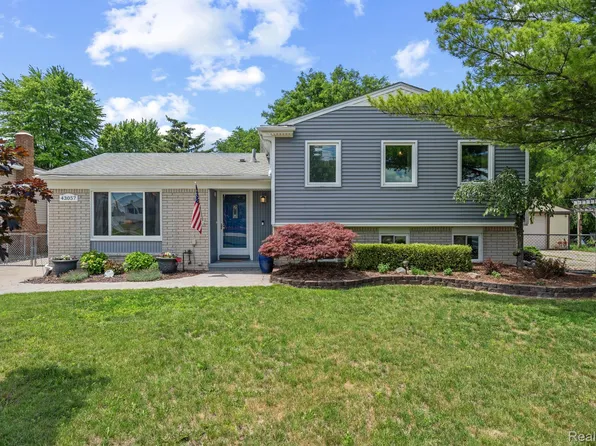 43057 Bond Ct, Sterling Heights, MI 48313