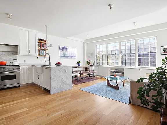 2nd image of 563 Carroll St #4