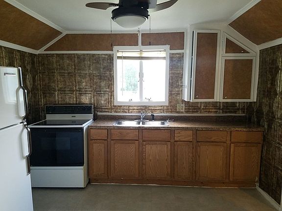 5th image of 1006 Kennedy Dr