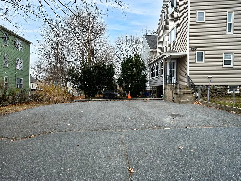 8 Bedford Ave #1 — Photo 18