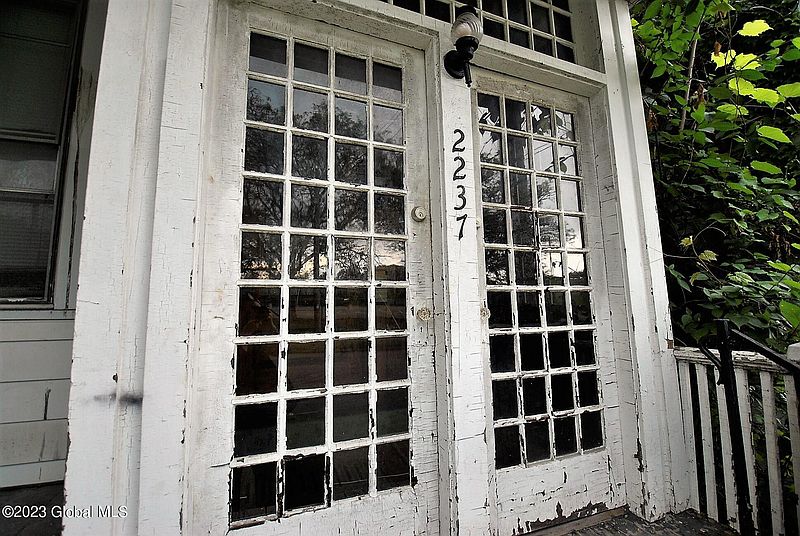 4th image of 2237 16th Street