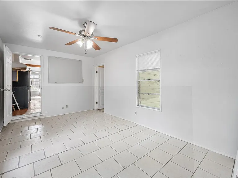 1409 Clifford Ave — Photo 14