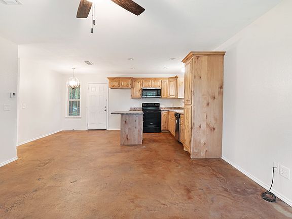 3rd image of 525 19th St NW