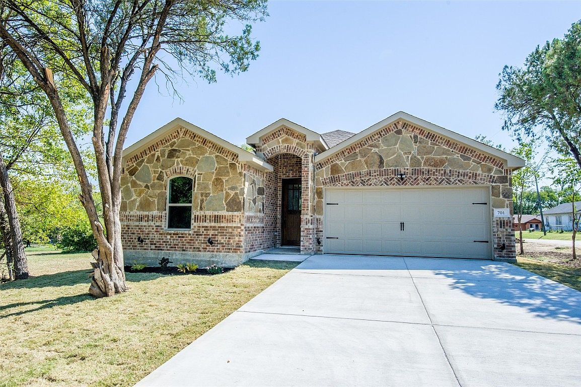 701 E Denton St, Ennis, TX 75119 MLS 20181623 Zillow