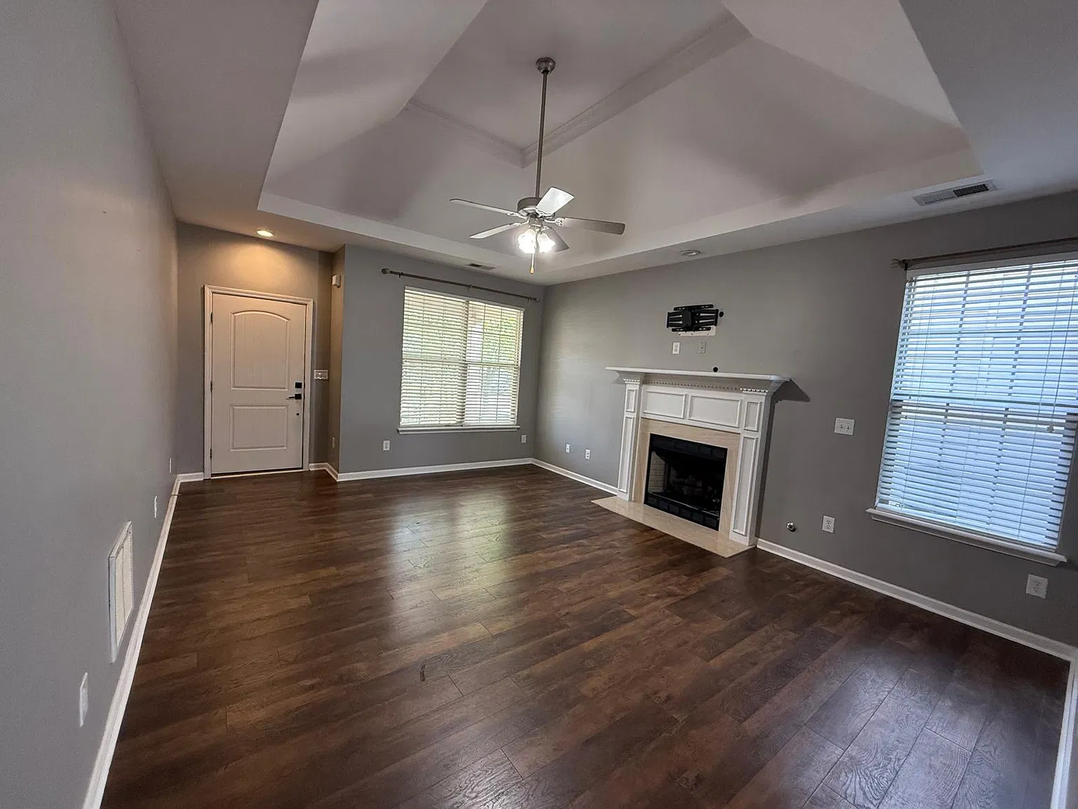 3 bed, 1429 sqft, $2,150 — Photo 4