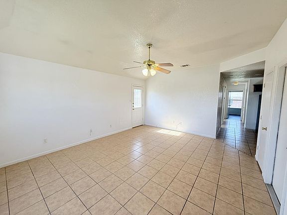 4th image of 612 Bermuda Unit A