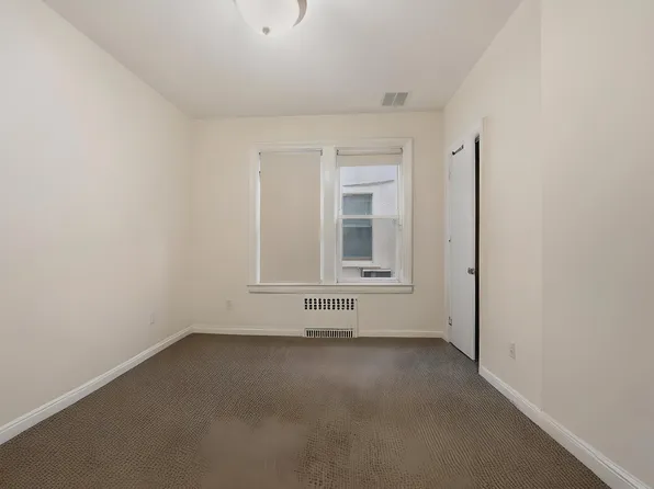 1596 East 17th Street image 8 of 11