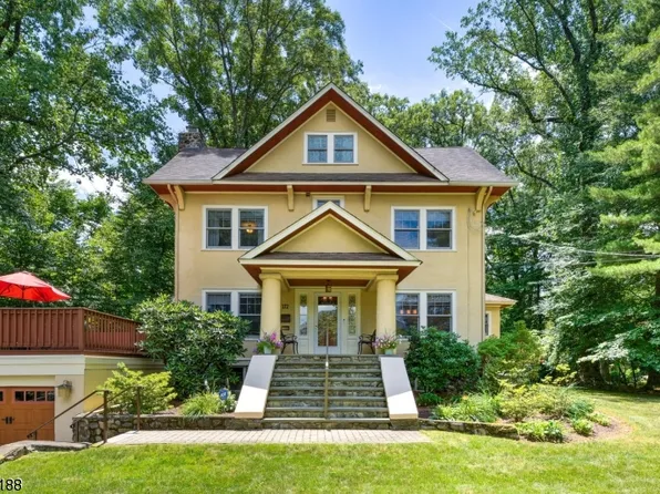 172 E Shore Rd, Mountain Lakes Boro, NJ 07046