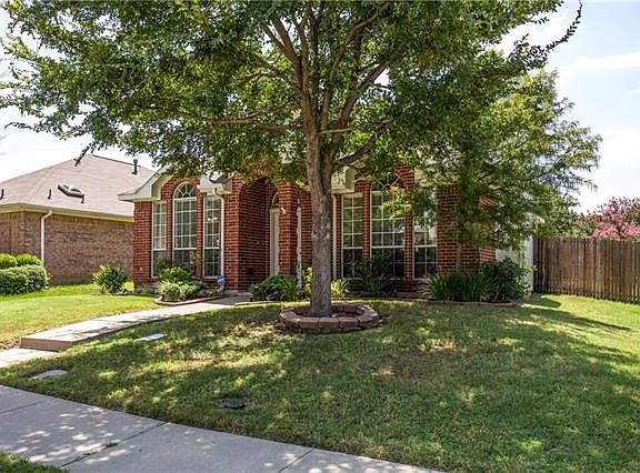 3rd image of 1416 Stella Dr