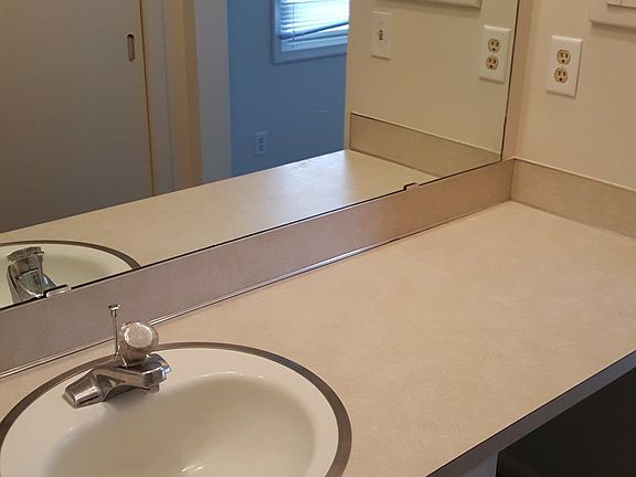 2nd image of 7301 Yosemite Dr