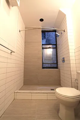 Rented by Apax Realty LLC | media 7