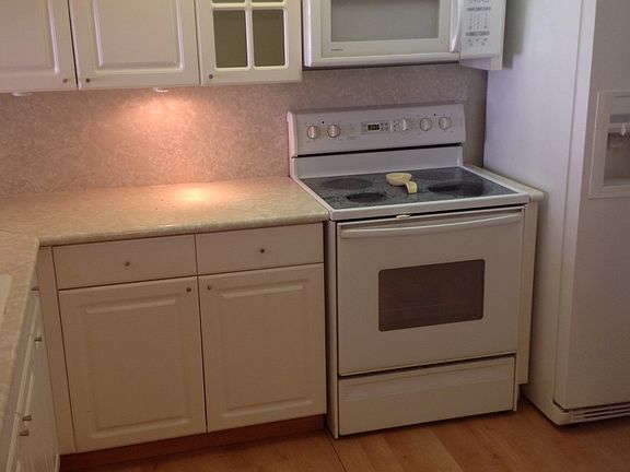 4th image of 555 NE 15th St APT 12F