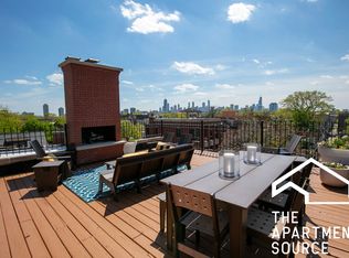 1047 W Webster Ave #2, Chicago, IL 60614