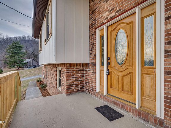 4th image of 621 San Antonio Dr