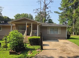 2933 Coffer Dr, Ellenwood, GA 30294