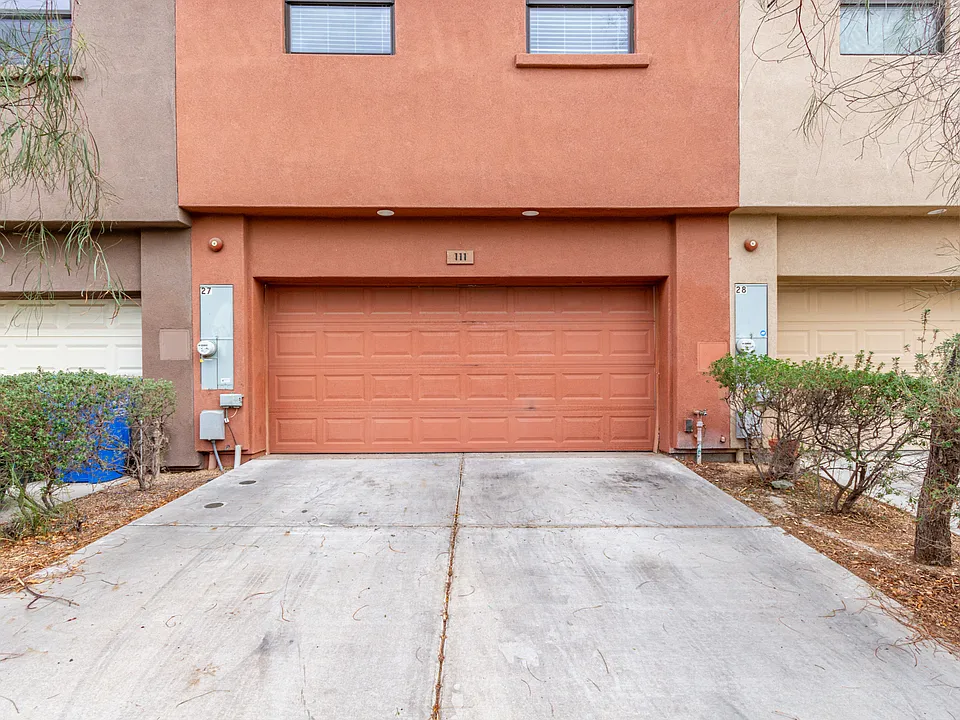 111 W Beth Dr