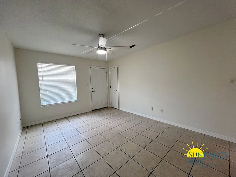 237 Lindberg St — Photo 5