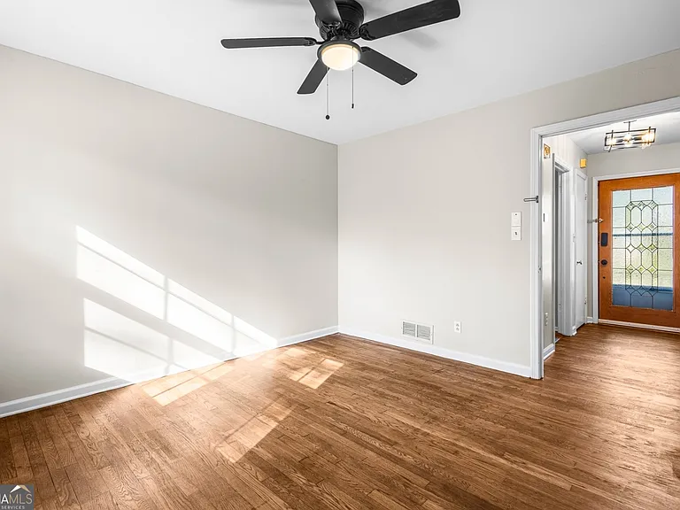 2922 Appling Way — Photo 4