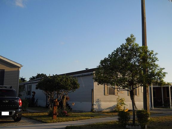 3rd image of 21650 NW 3rd Pl