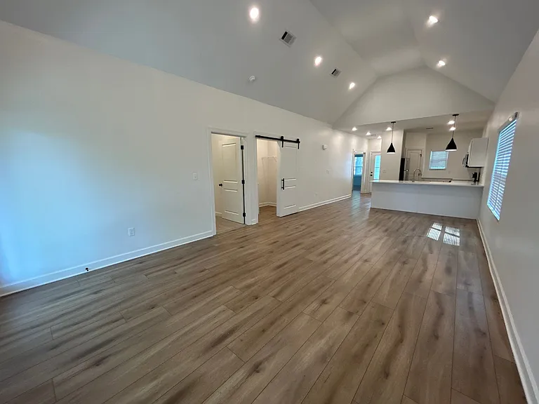 244 Linden St — Photo 5