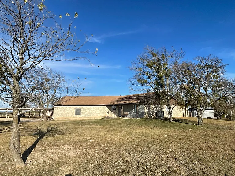 552 Lawson Ln — Photo 39