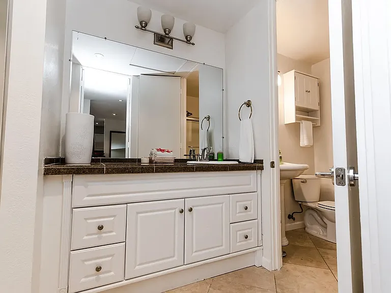 6526 Ocean Crest Dr #A302 — Photo 5