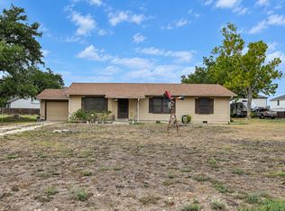 614 E Martindale, Seguin, TX 78155