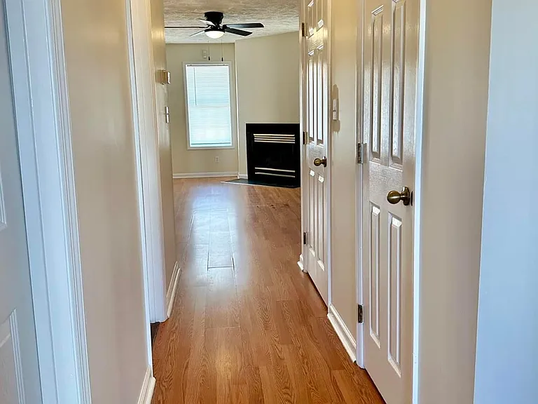 217 Waterdown Dr #7 — Photo 5