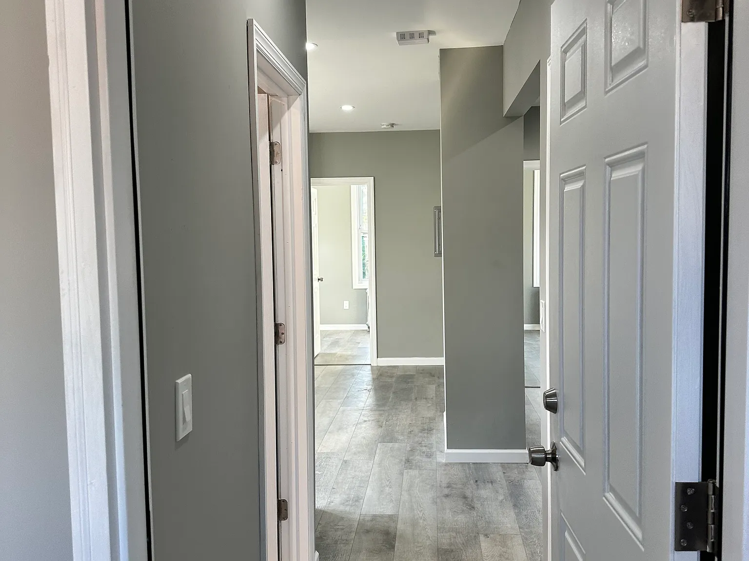 3 bed, 1000 sqft, $2,595 — Photo 2