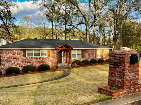 3024 Whispering Pines Cir, Birmingham, AL 35226