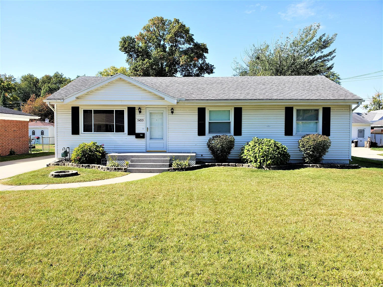 3 bed, 1248 sqft, $1,650 — Photo 1