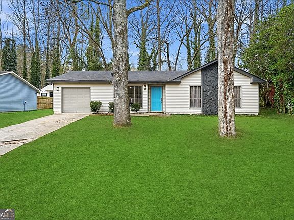 2nd image of 8185 Englewood Trl