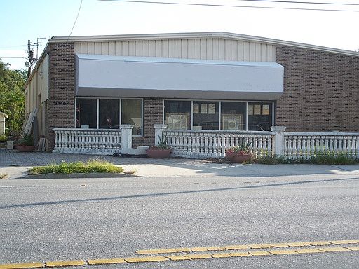 3rd image of 1964 W Fairbanks Ave