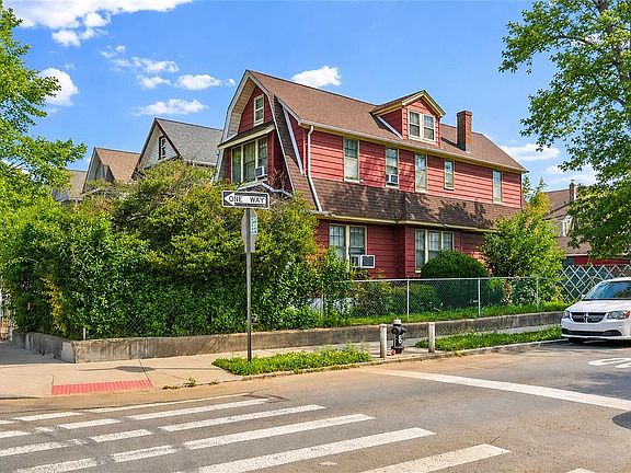 4th image of 8849 185th St