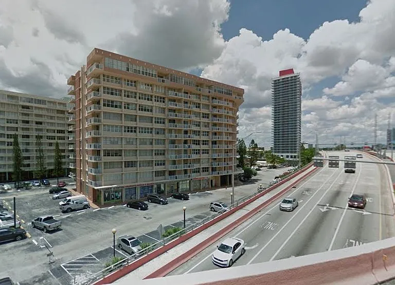 1825 S Ocean Dr #100 — Photo 14