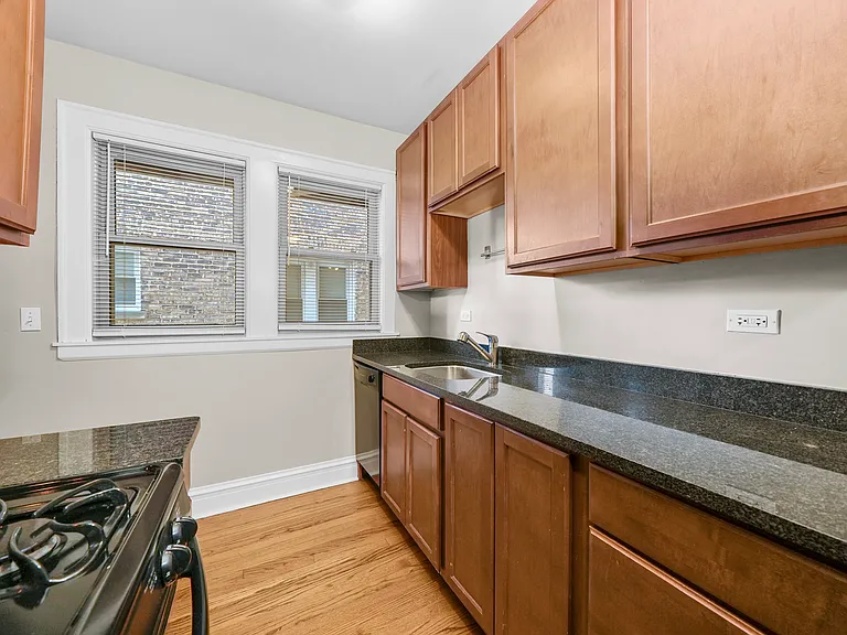 1929 Grove Ave #305 — Photo 10