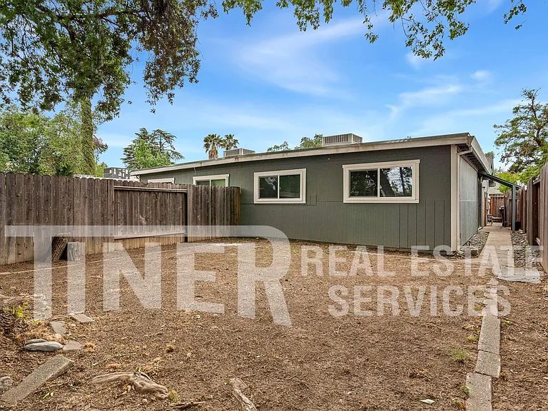 5012 Sunshine Ln — Photo 4