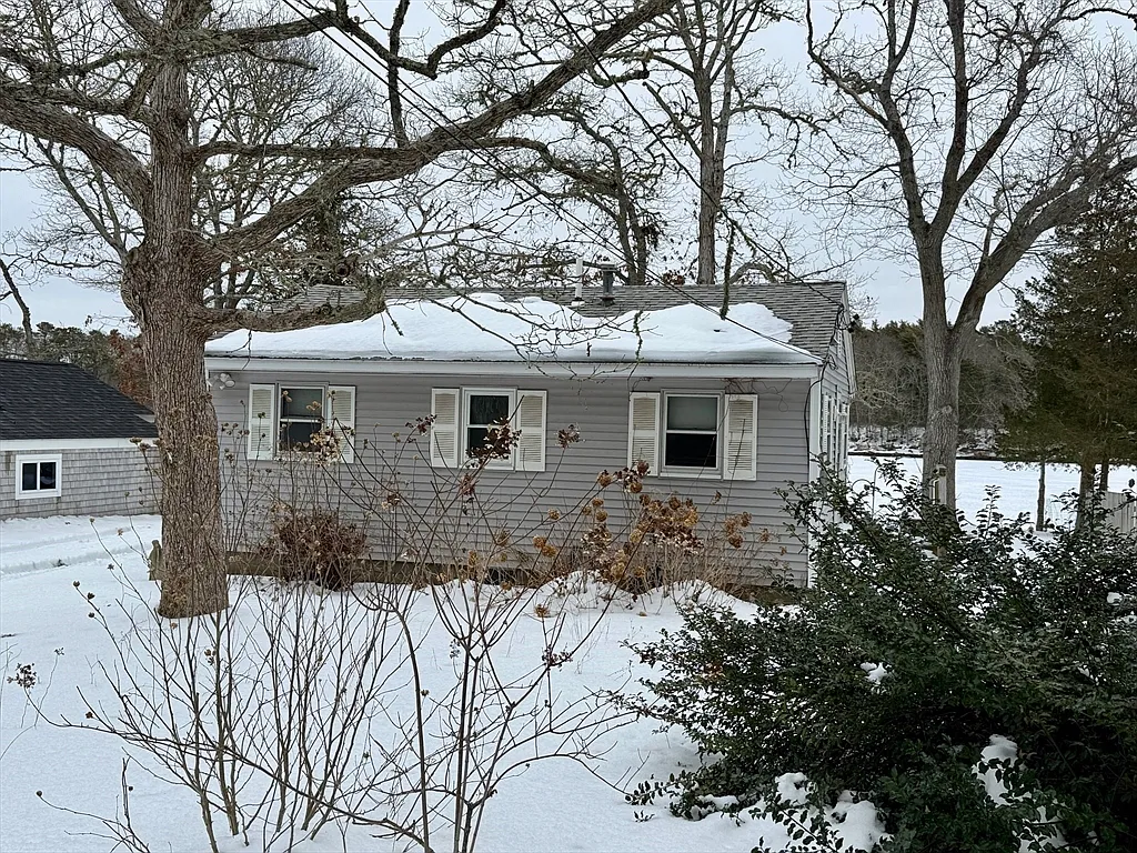 Building Photo - 28 N Beach Ave #1