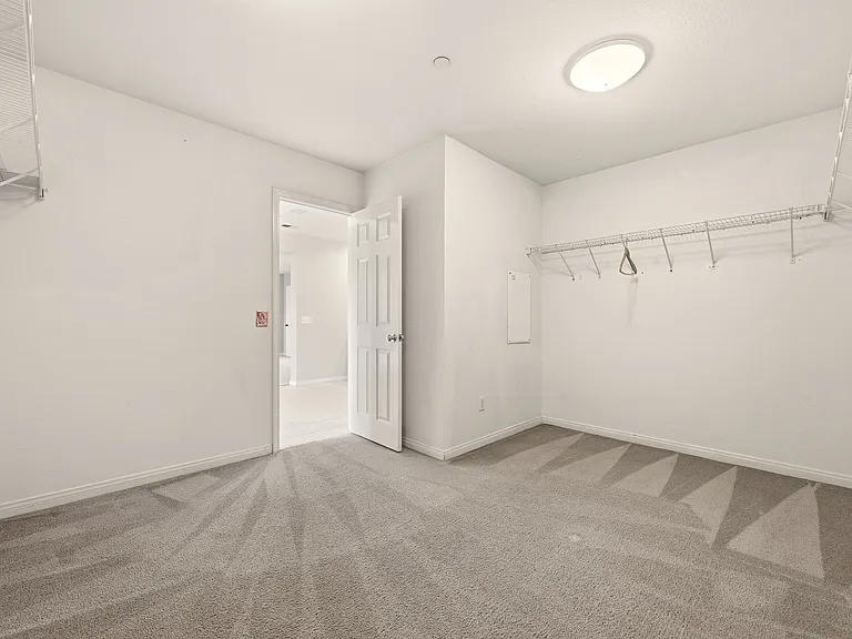 1728 Edmon Way — Photo 23